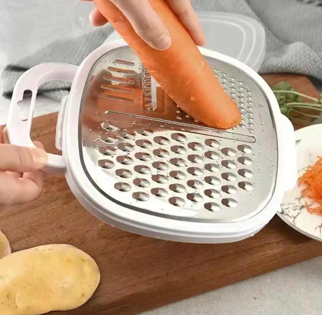 4 IN 1 Multi Grater with Case & Plastic Cover