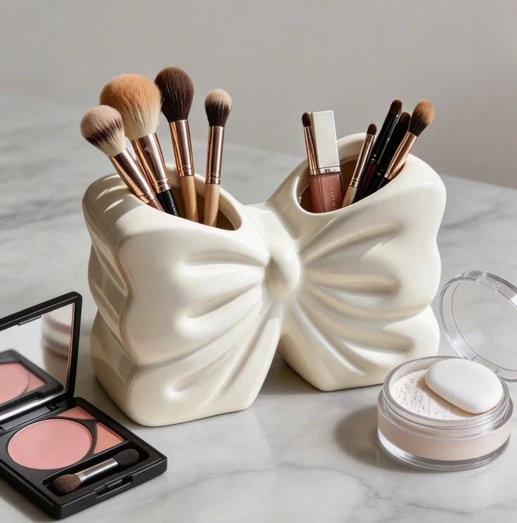 1Pcs Bow Shaped Holder For Makeup Brushes