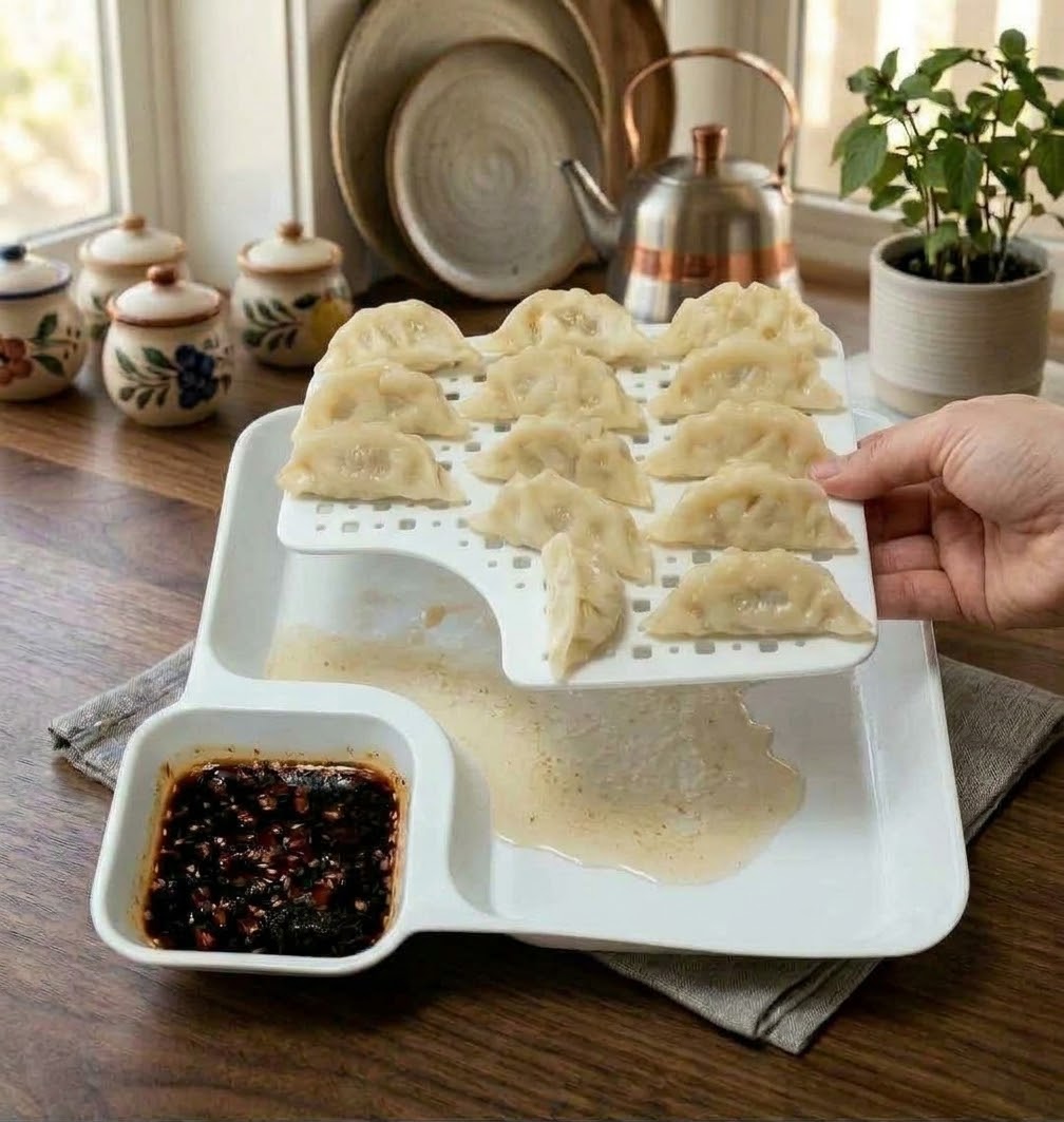 2-in-1 Snack & Feeding Plate with Sauce Compartment